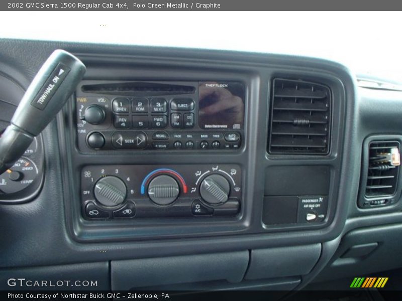 Polo Green Metallic / Graphite 2002 GMC Sierra 1500 Regular Cab 4x4