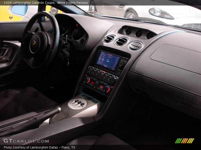 White / Nero Perseus 2006 Lamborghini Gallardo Coupe