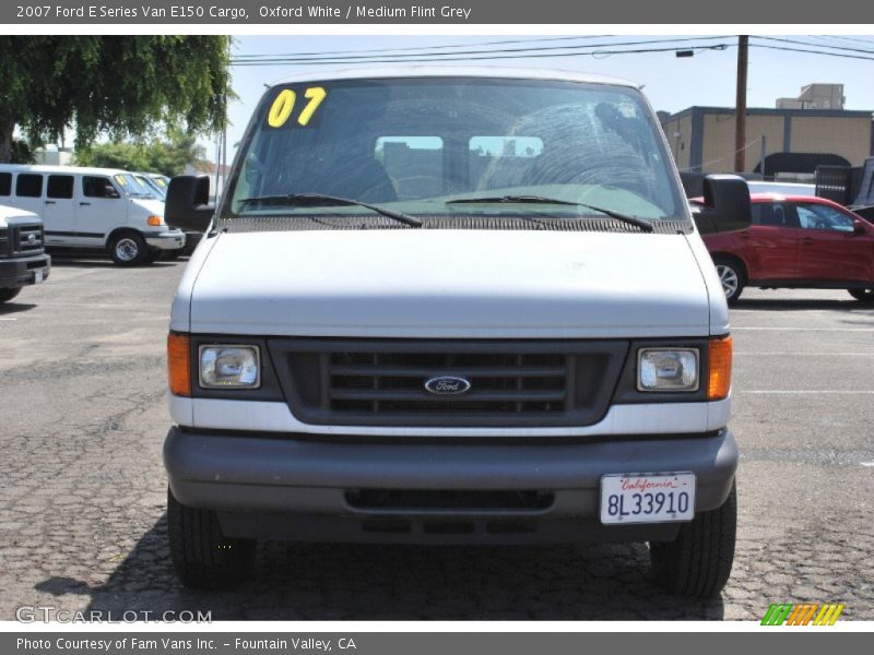 Oxford White / Medium Flint Grey 2007 Ford E Series Van E150 Cargo