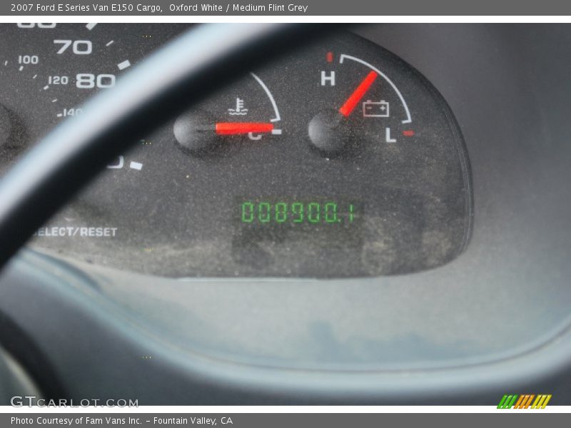Oxford White / Medium Flint Grey 2007 Ford E Series Van E150 Cargo