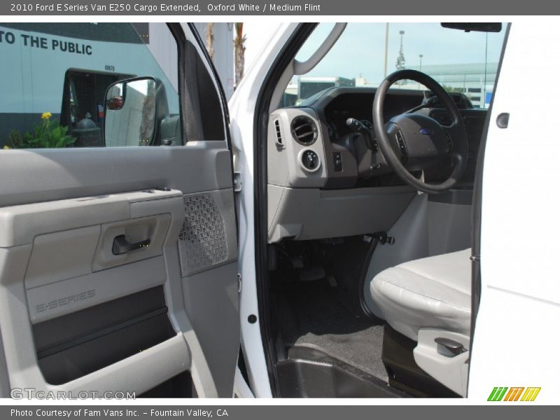 Oxford White / Medium Flint 2010 Ford E Series Van E250 Cargo Extended