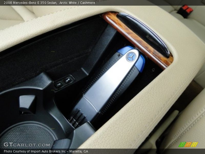 Arctic White / Cashmere 2008 Mercedes-Benz E 350 Sedan