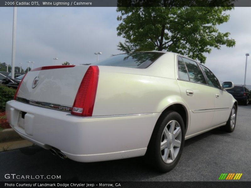 White Lightning / Cashmere 2006 Cadillac DTS