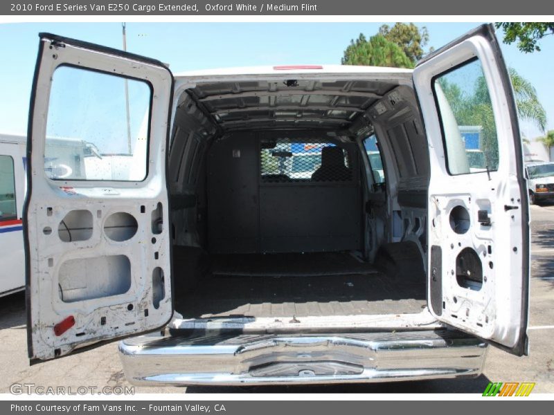 Oxford White / Medium Flint 2010 Ford E Series Van E250 Cargo Extended