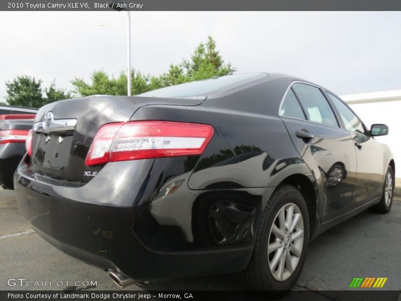 Black / Ash Gray 2010 Toyota Camry XLE V6