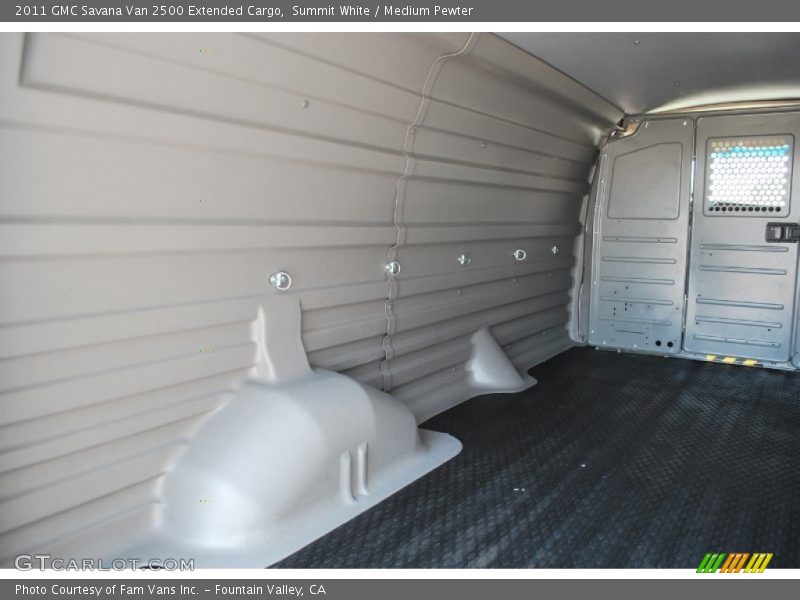 Summit White / Medium Pewter 2011 GMC Savana Van 2500 Extended Cargo