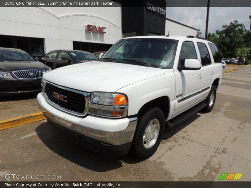Summit White / Pewter/Dark Pewter 2005 GMC Yukon SLE