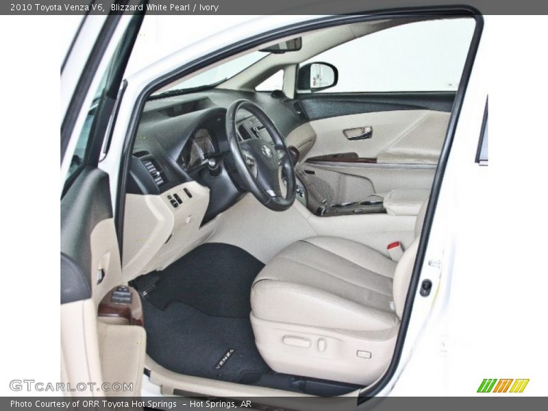 Blizzard White Pearl / Ivory 2010 Toyota Venza V6
