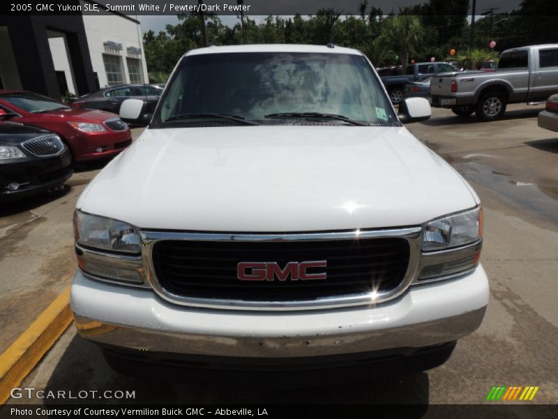 Summit White / Pewter/Dark Pewter 2005 GMC Yukon SLE