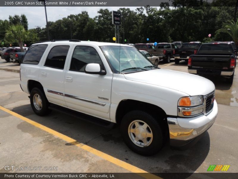 Summit White / Pewter/Dark Pewter 2005 GMC Yukon SLE