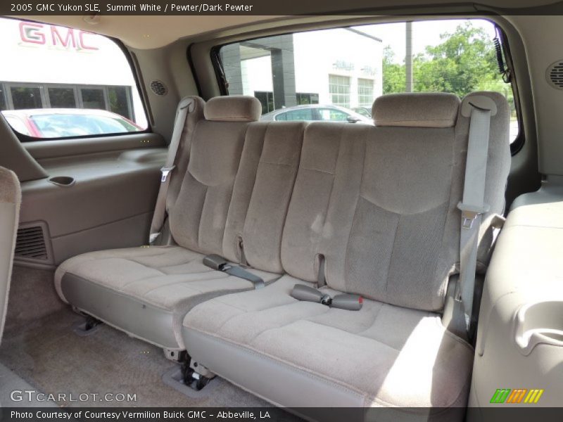 Summit White / Pewter/Dark Pewter 2005 GMC Yukon SLE