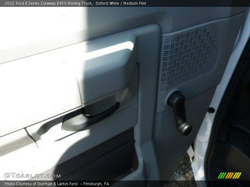 Oxford White / Medium Flint 2012 Ford E Series Cutaway E450 Moving Truck