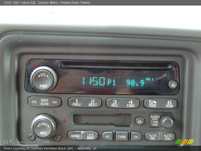 Summit White / Pewter/Dark Pewter 2005 GMC Yukon SLE