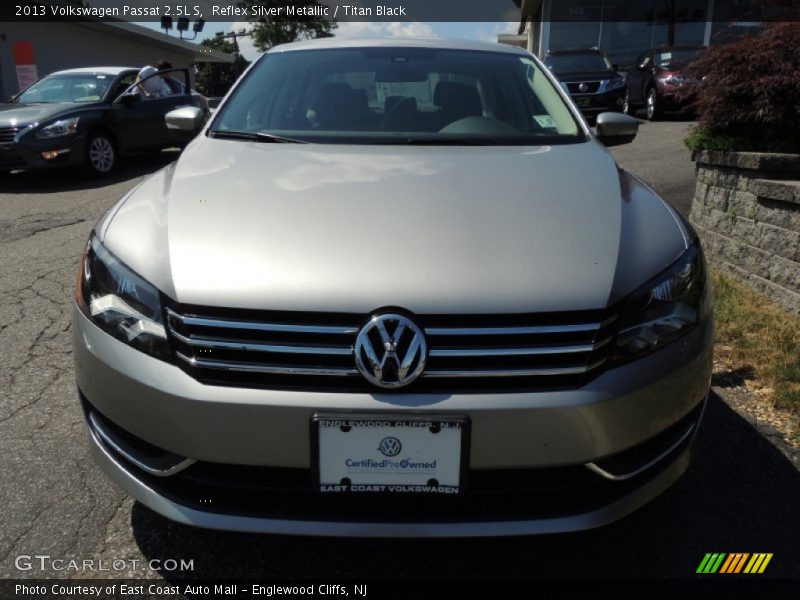 Reflex Silver Metallic / Titan Black 2013 Volkswagen Passat 2.5L S