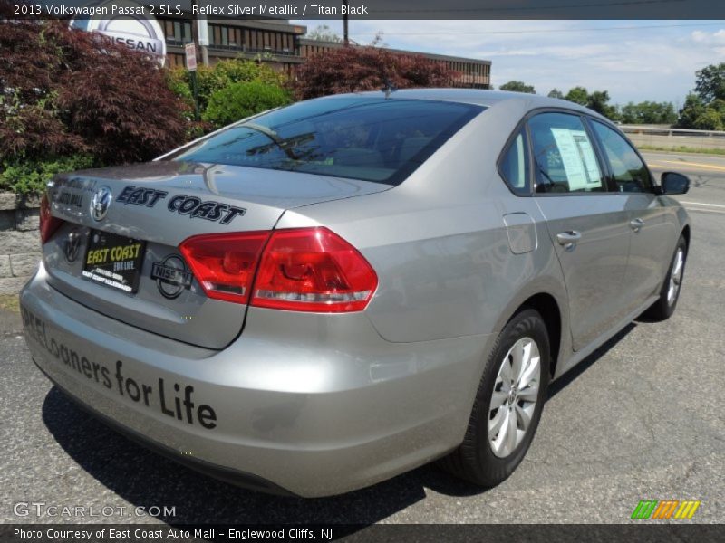 Reflex Silver Metallic / Titan Black 2013 Volkswagen Passat 2.5L S
