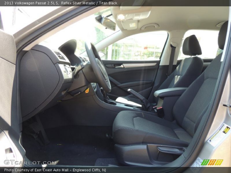 Reflex Silver Metallic / Titan Black 2013 Volkswagen Passat 2.5L S