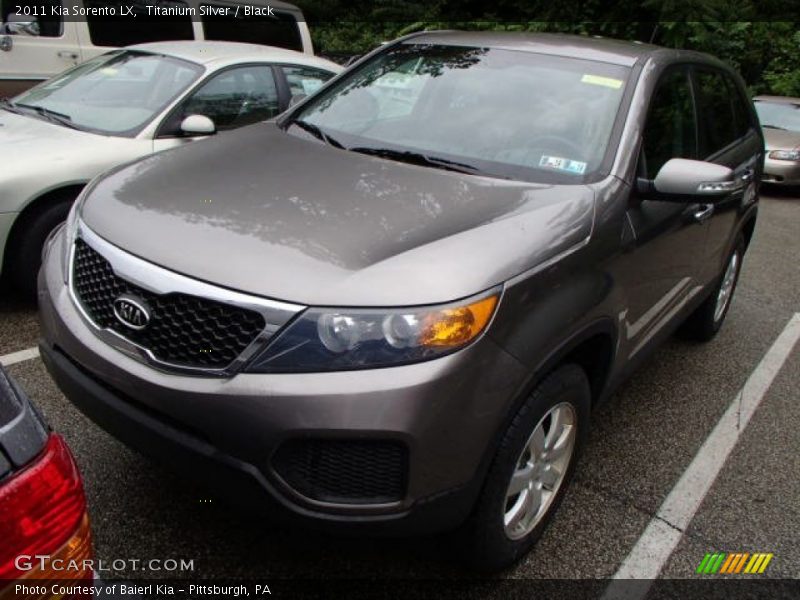Titanium Silver / Black 2011 Kia Sorento LX