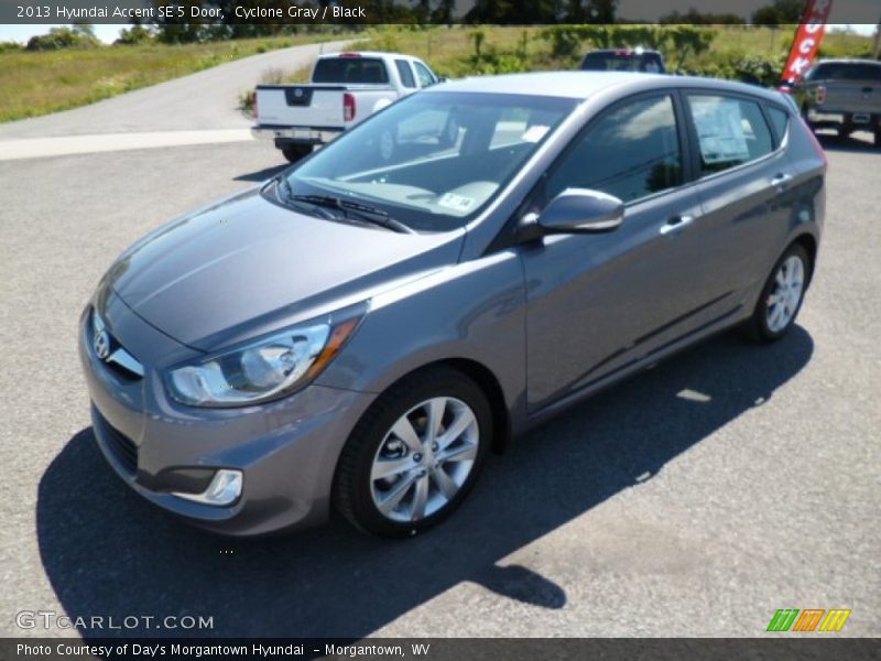 Cyclone Gray / Black 2013 Hyundai Accent SE 5 Door