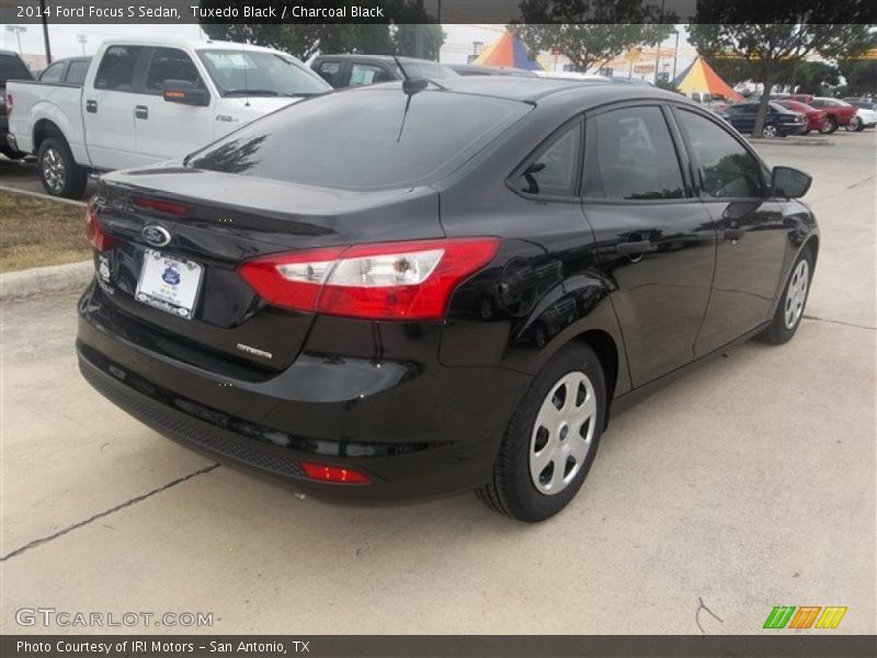 Tuxedo Black / Charcoal Black 2014 Ford Focus S Sedan