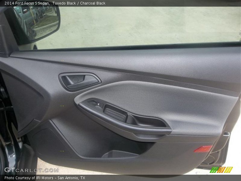 Tuxedo Black / Charcoal Black 2014 Ford Focus S Sedan