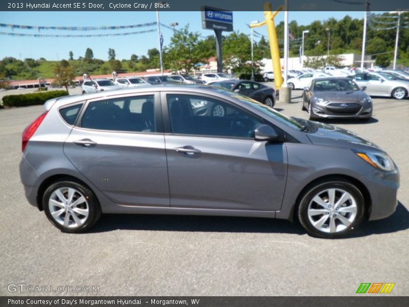 Cyclone Gray / Black 2013 Hyundai Accent SE 5 Door