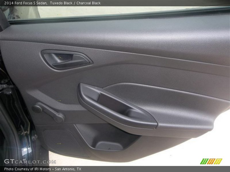 Tuxedo Black / Charcoal Black 2014 Ford Focus S Sedan