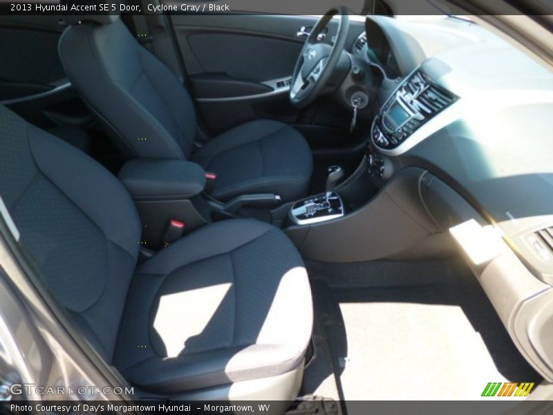 Cyclone Gray / Black 2013 Hyundai Accent SE 5 Door