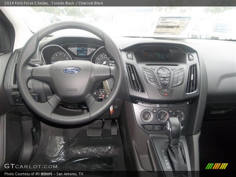Tuxedo Black / Charcoal Black 2014 Ford Focus S Sedan