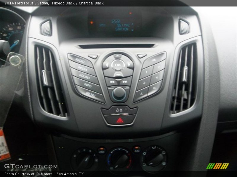 Tuxedo Black / Charcoal Black 2014 Ford Focus S Sedan