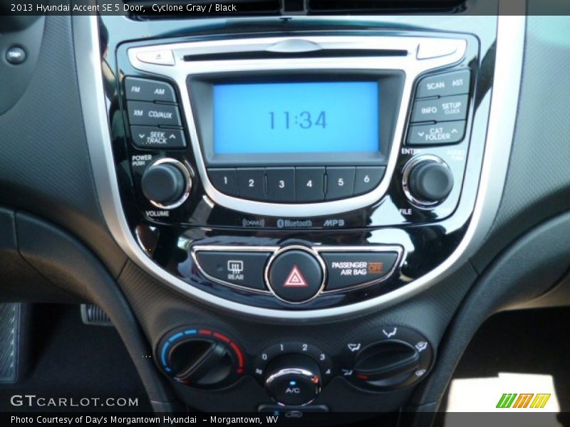 Cyclone Gray / Black 2013 Hyundai Accent SE 5 Door