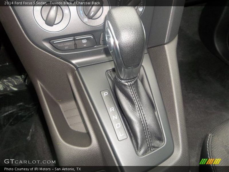  2014 Focus S Sedan 6 Speed PowerShift Automatic Shifter