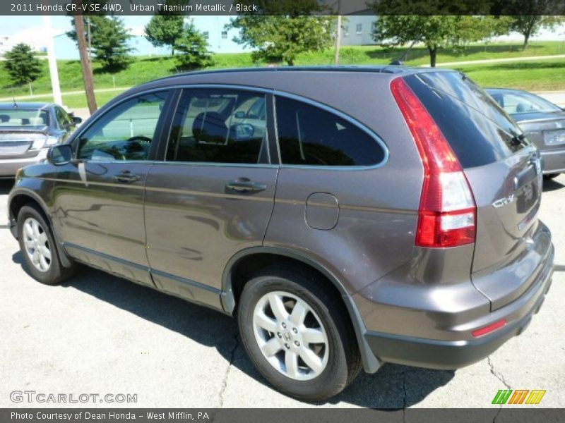 Urban Titanium Metallic / Black 2011 Honda CR-V SE 4WD