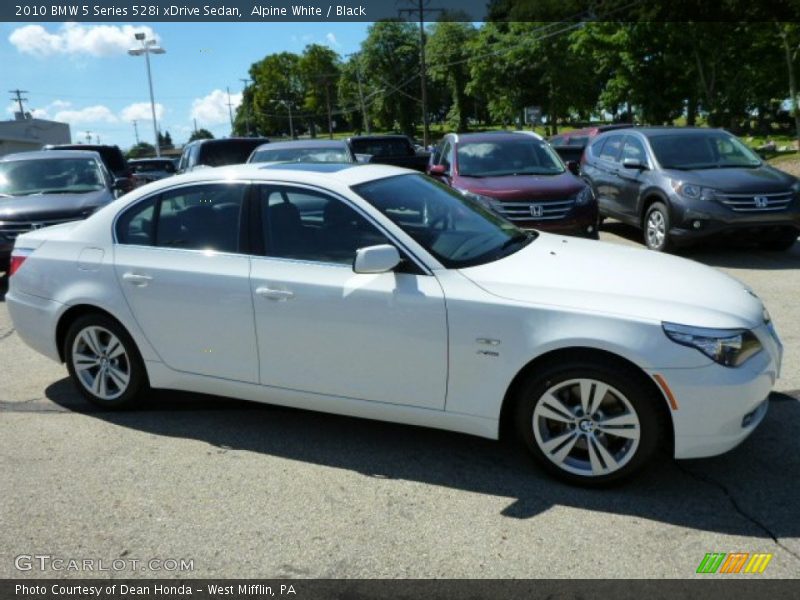 Alpine White / Black 2010 BMW 5 Series 528i xDrive Sedan