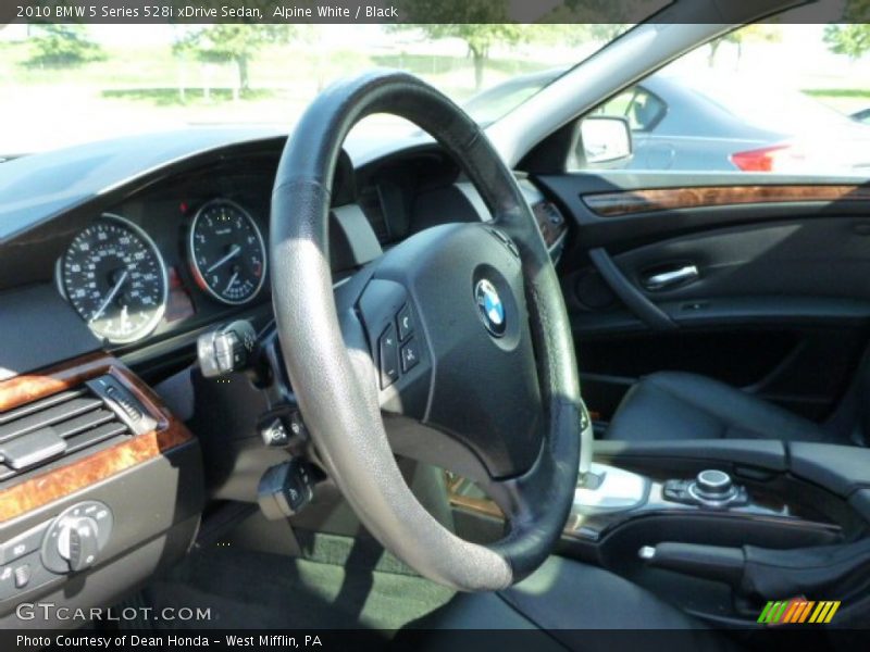 Alpine White / Black 2010 BMW 5 Series 528i xDrive Sedan