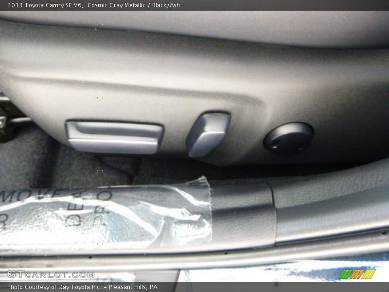 Cosmic Gray Metallic / Black/Ash 2013 Toyota Camry SE V6