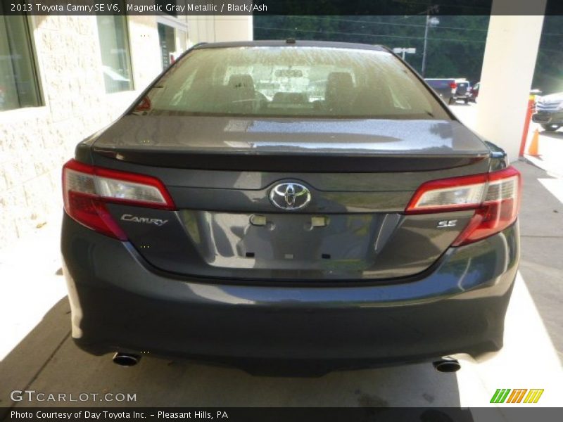 Magnetic Gray Metallic / Black/Ash 2013 Toyota Camry SE V6
