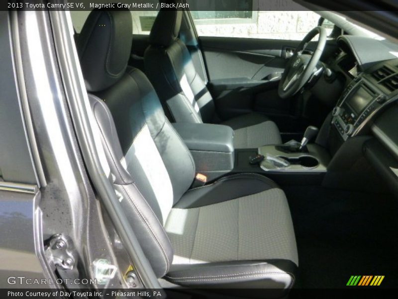 Magnetic Gray Metallic / Black/Ash 2013 Toyota Camry SE V6