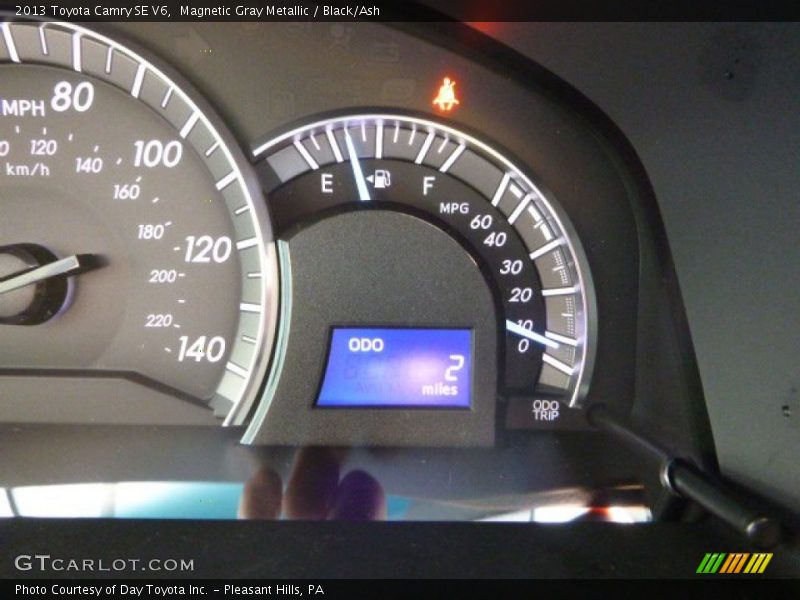 Magnetic Gray Metallic / Black/Ash 2013 Toyota Camry SE V6