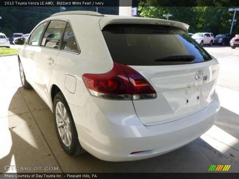 Blizzard White Pearl / Ivory 2013 Toyota Venza LE AWD