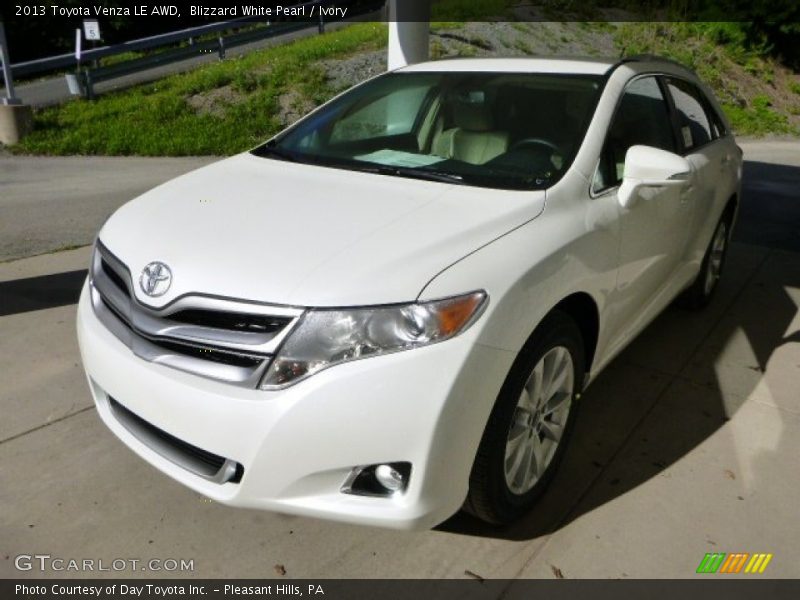 Blizzard White Pearl / Ivory 2013 Toyota Venza LE AWD