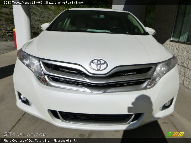 Blizzard White Pearl / Ivory 2013 Toyota Venza LE AWD
