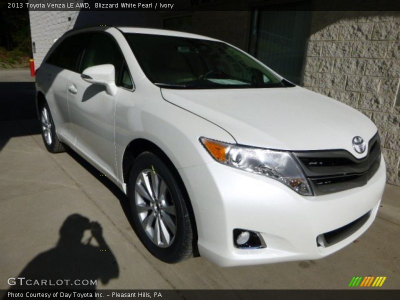 Blizzard White Pearl / Ivory 2013 Toyota Venza LE AWD