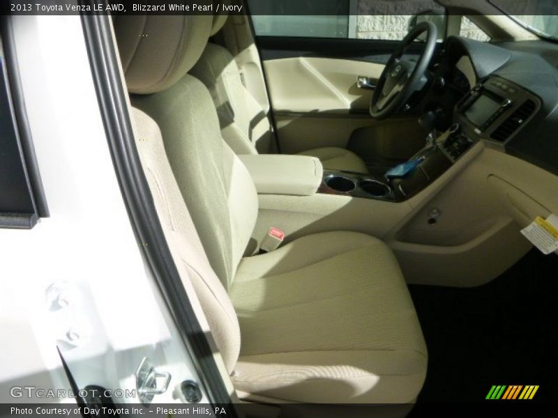 Blizzard White Pearl / Ivory 2013 Toyota Venza LE AWD