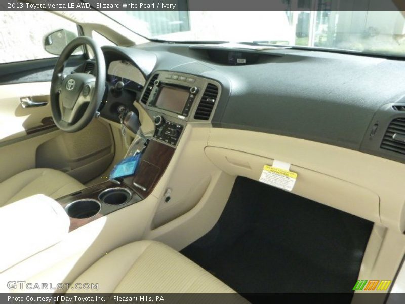 Blizzard White Pearl / Ivory 2013 Toyota Venza LE AWD