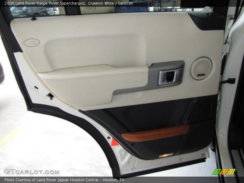Chawton White / Sand/Jet 2006 Land Rover Range Rover Supercharged