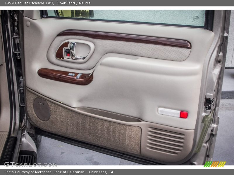 Silver Sand / Neutral 1999 Cadillac Escalade 4WD