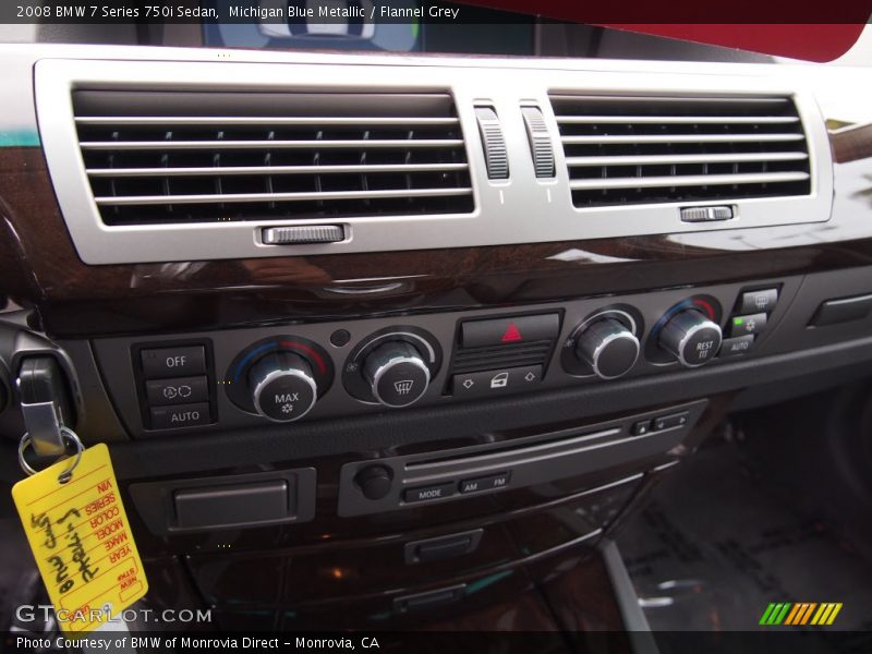 Controls of 2008 7 Series 750i Sedan