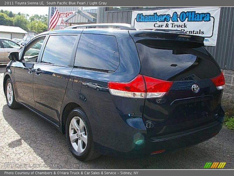 South Pacific Blue Pearl / Light Gray 2011 Toyota Sienna LE