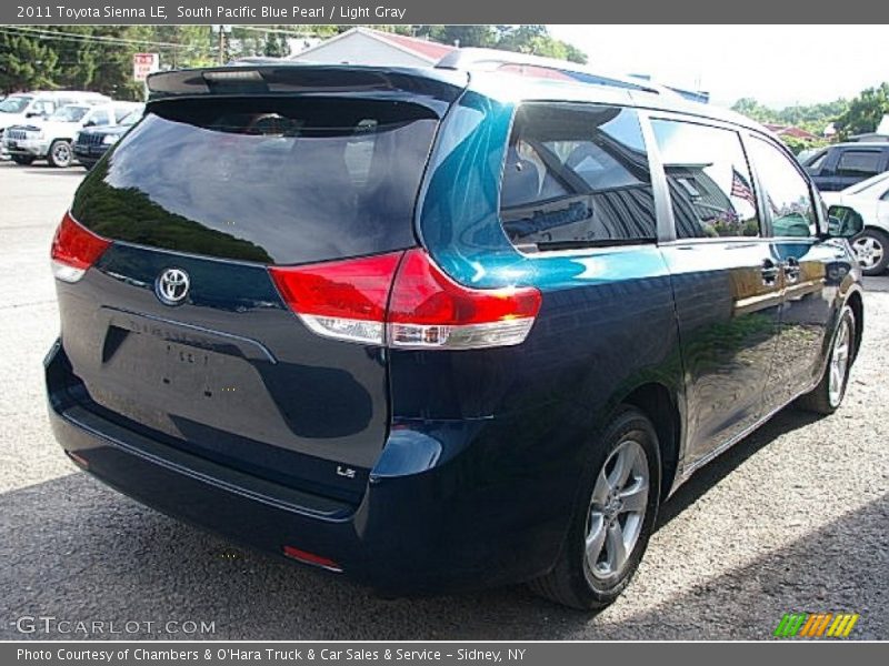 South Pacific Blue Pearl / Light Gray 2011 Toyota Sienna LE