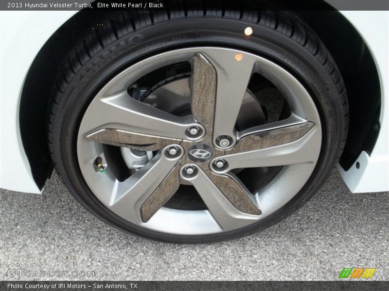 Elite White Pearl / Black 2013 Hyundai Veloster Turbo